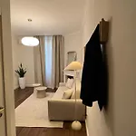 Com A Cas #2 - Feel At In The Center Apartment
